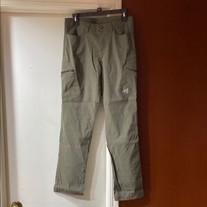Eddie Bauer Women’s Olive Cargo Pants
